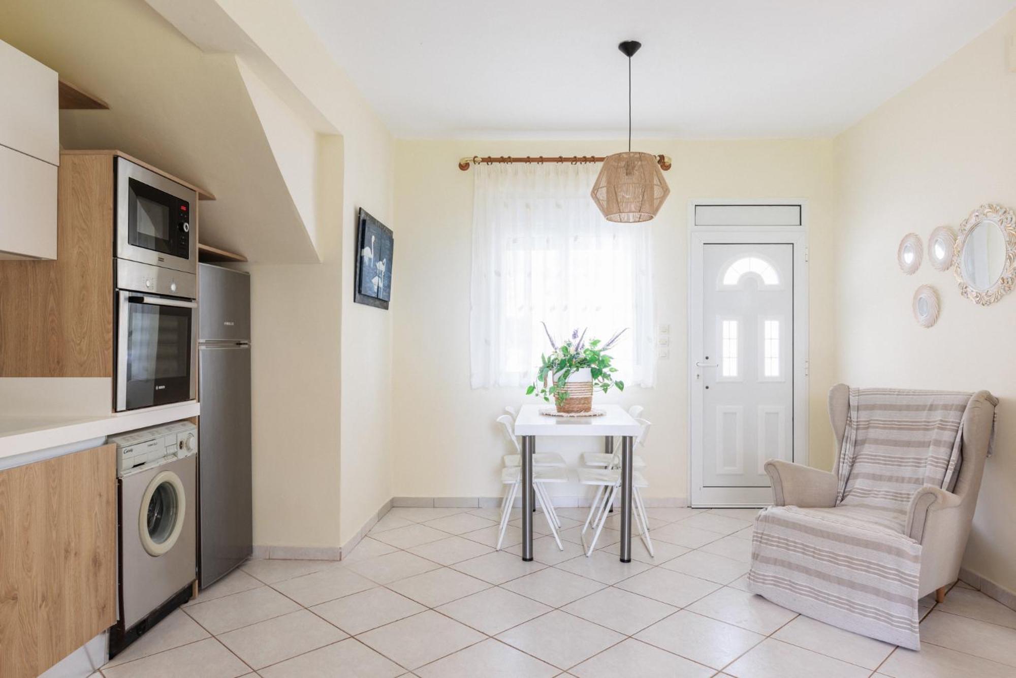 Apartment Next To The Sea Paralia Dionisiou Zewnętrze zdjęcie